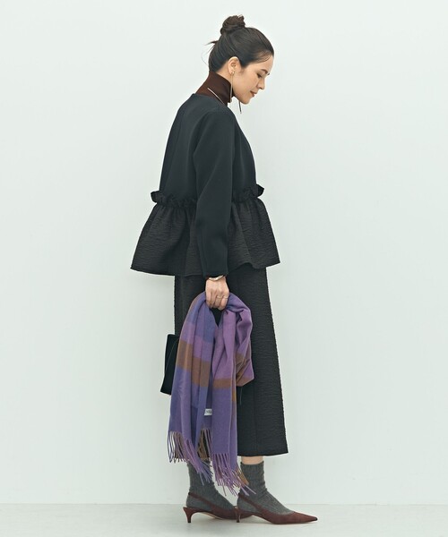 美品✨️NOLLEY'S ノーリーズ エアボールアシメペプラムオーバーシャツ NOLLEY'S（ノーリーズ）の「エアボールアシメペプラムオーバーシャツ