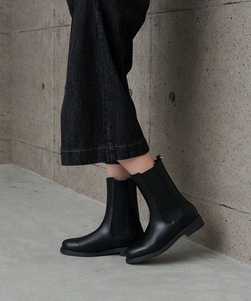 carino(カリーノ)の「【レイン対応】サイドゴアショートブーツ(ブーツ・レディース・ダークブラウン/ブラック・S/M/L/LL)」の2枚目の写真