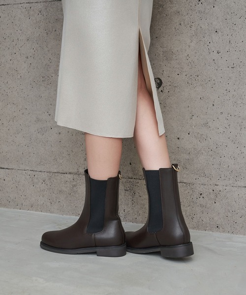 carino(カリーノ)の「【レイン対応】サイドゴアショートブーツ(ブーツ・レディース・ダークブラウン/ブラック・S/M/L/LL)」の3枚目の写真