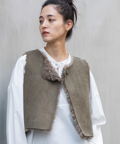 Munich（ミューニック）の「カーリーフェイクファー×シープボアリバーシブルジレ（その他アウター・レディース・カーキ/ライトベージュ/ブラック・FREE）」の11枚目の写真