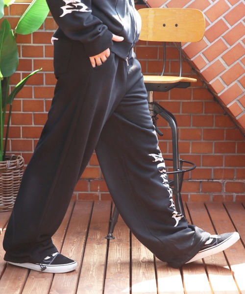 8(eight)(エイト)の「スプレー加工スウェットパンツ(スウェットパンツ・メンズ・ブラック/ピンク/ホワイト・MEDIUM/LARGE)」の19枚目の写真