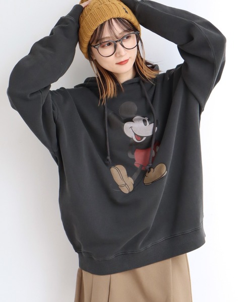 Disney(ディズニー)の「【Disneycollection/ディズニーコレクション】ヴィンテージピグメント加工アソートデザイン 裏毛 プルオーバーパーカー(パーカー・メンズ・ブラック系2/ブラック系3/ブラック系1/ブラック系その他2/ブラック系9/ブラック系8/ブラック系6/ブラック系/ブラック系その他/ブラック系4/ブラック系その他3/ブラック系5/ブラック系7・L/M/XL)」の9枚目の写真