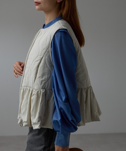 r.（アールドット）の「キルティング　ペプラムベスト（ダウンベスト・レディース・モカ/キナリ/ブラック・FREE）」の14枚目の写真