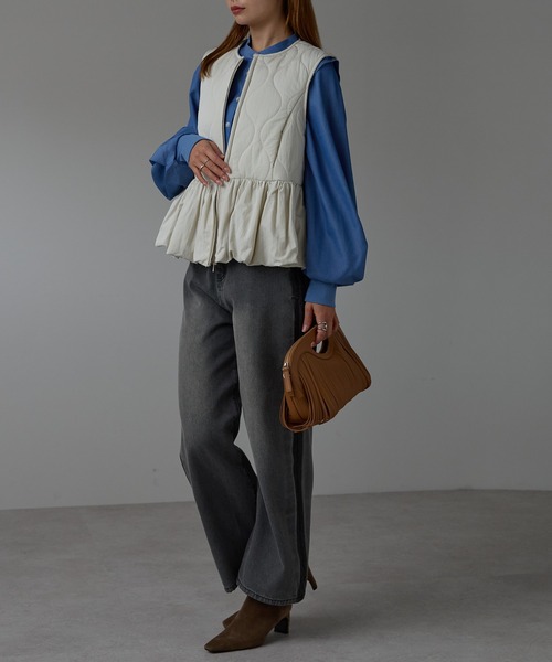 r.（アールドット）の「キルティング　ペプラムベスト（ダウンベスト・レディース・モカ/キナリ/ブラック・FREE）」の22枚目の写真