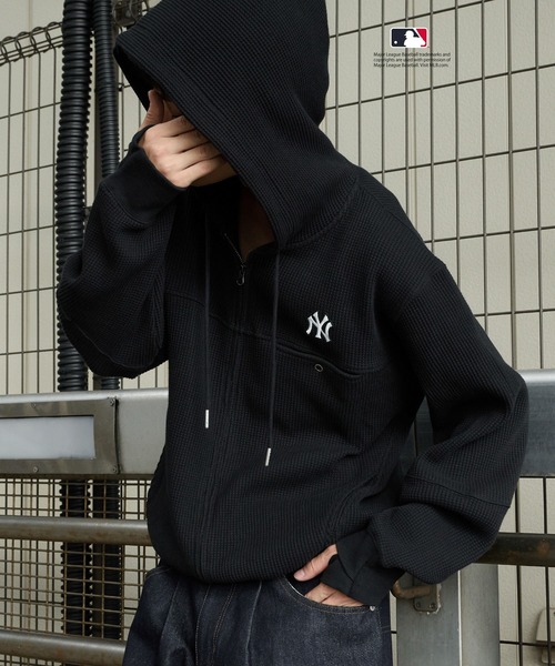 Perushu（ペルーシュ）の「Perushu × MLB コラボ切り替えデザインサーマルジップフーディ（パーカー・メンズ・ブラック/ブラウン/ライトグレー/ネイビー・MEDIUM/LARGE/SMALL）」の13枚目の写真