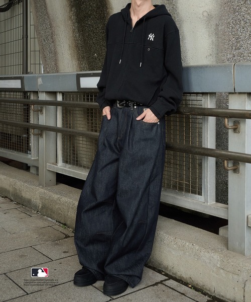 Perushu（ペルーシュ）の「Perushu × MLB コラボ切り替えデザインサーマルジップフーディ（パーカー・メンズ・ブラック/ブラウン/ライトグレー/ネイビー・MEDIUM/LARGE/SMALL）」の14枚目の写真