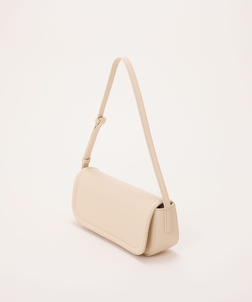 EFOLE（エフォル）の「【ZOZO限定】Flap wide shoulder/フラップワイドショルダー（ショルダーバッグ・レディース・ブラック/オフホワイト・FREE）」の3枚目の写真