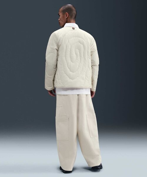 NIKE（ナイキ）の「ナイキ スポーツウェア メンズ パデッド ジャケット / Nike Sportswear Men's Padded Jacket IM9354-229 Light Khaki（ノーカラージャケット・メンズ・ブラウン系その他2・M/L/XL/2XL/S）」の17枚目の写真