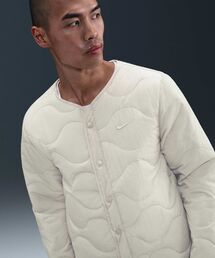 NIKE（ナイキ）の「ナイキ スポーツウェア メンズ パデッド ジャケット / Nike Sportswear Men's Padded Jacket IM9354-229 Light Khaki（ノーカラージャケット）」