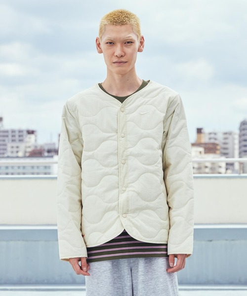 NIKE（ナイキ）の「ナイキ スポーツウェア メンズ パデッド ジャケット / Nike Sportswear Men's Padded Jacket IM9354-229 Light Khaki（ノーカラージャケット・メンズ・ブラウン系その他2・M/L/XL/2XL/S）」の8枚目の写真