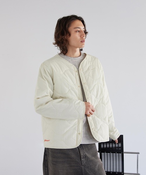 NIKE（ナイキ）の「ナイキ スポーツウェア メンズ パデッド ジャケット / Nike Sportswear Men's Padded Jacket IM9354-229 Light Khaki（ノーカラージャケット・メンズ・ブラウン系その他2・M/L/XL/2XL/S）」の2枚目の写真