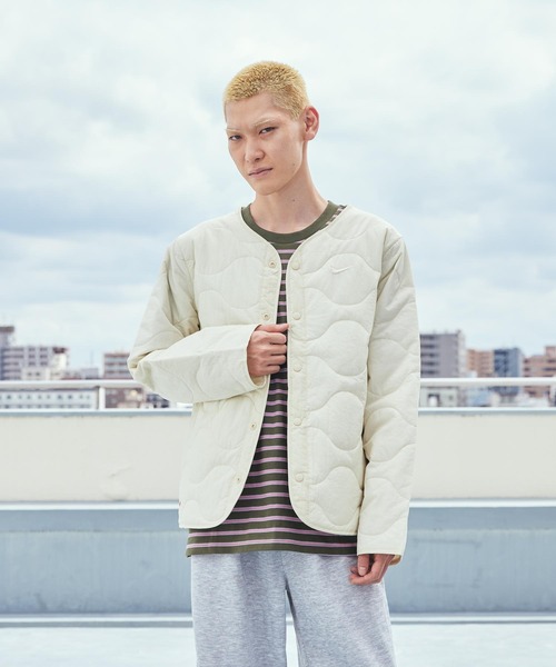 NIKE（ナイキ）の「ナイキ スポーツウェア メンズ パデッド ジャケット / Nike Sportswear Men's Padded Jacket IM9354-229 Light Khaki（ノーカラージャケット・メンズ・ブラウン系その他2・M/L/XL/2XL/S）」の7枚目の写真
