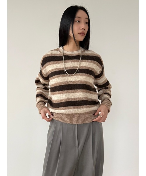 Didot.showroom（ディドット ショールーム）の「配色ボーダーラウンドニット（ニット/セーター・レディース・ブラック/グレー/ブラウン・FREE）」の3枚目の写真