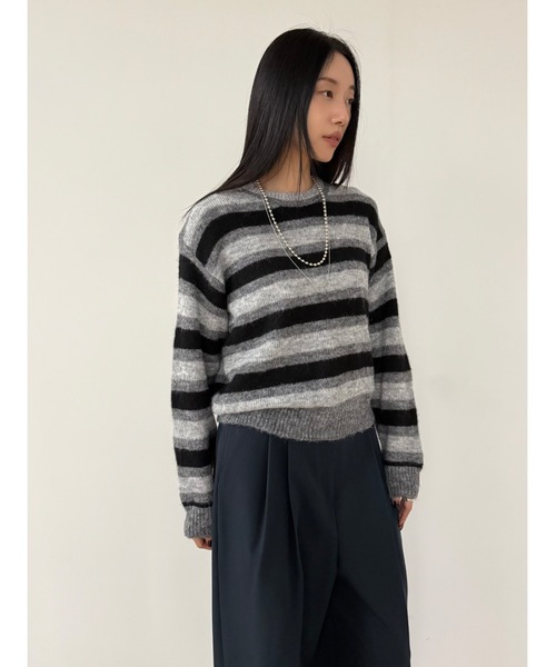 Didot.showroom（ディドット ショールーム）の「配色ボーダーラウンドニット（ニット/セーター・レディース・ブラック/グレー/ブラウン・FREE）」の16枚目の写真