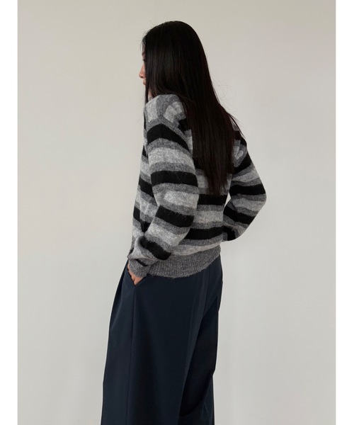 Didot.showroom（ディドット ショールーム）の「配色ボーダーラウンドニット（ニット/セーター・レディース・ブラック/グレー/ブラウン・FREE）」の18枚目の写真