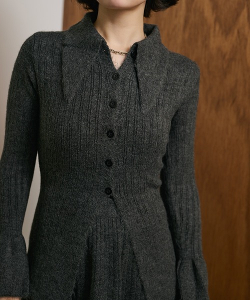 LAULEN（ローレン）の「front slit collared button knit set up /フロントスリットボタン襟付きニットセットアップ（セットアップ・レディース・オートミール/ベージュ/チャコールグレー/ブラック・FREE）」の17枚目の写真