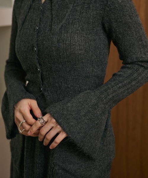 LAULEN（ローレン）の「front slit collared button knit set up /フロントスリットボタン襟付きニットセットアップ（セットアップ・レディース・オートミール/ベージュ/チャコールグレー/ブラック・FREE）」の18枚目の写真