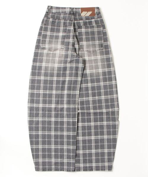 .KOM(ドットコム)の「A'GEM/9 × .kom 『.KOM/ドットケーオーエム』Check Fade Wide Denim/チェックフェードワイドデニム(デニムパンツ・レディース・ブラック・S/M)」の6枚目の写真