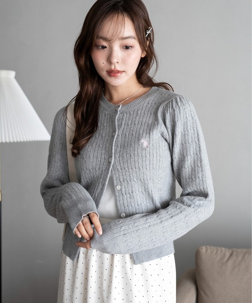 U.S. POLO ASSN.（ユーエスポロアッスン）の「∴WEGO/【26年春新作】USPOLO別注ケーブルニットカーディガン（カーディガン/ボレロ・レディース・グレー/アイボリー/ネイビー/ワイン・FREE）」の5枚目の写真