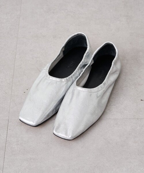 LOUNGEDRESS（ラウンジドレス）の「【PELLICO SUNNY】 スクエアトゥプレーンバレェ（ブーツ・レディース・シルバー・37/38/36）」の2枚目の写真