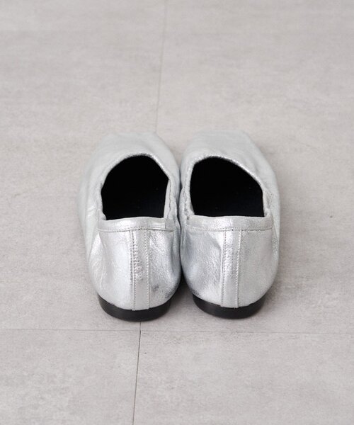 LOUNGEDRESS（ラウンジドレス）の「【PELLICO SUNNY】 スクエアトゥプレーンバレェ（ブーツ・レディース・シルバー・37/38/36）」の4枚目の写真