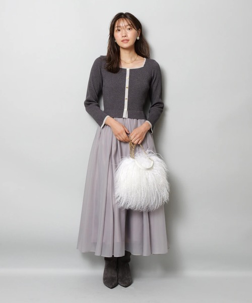 JUSGLITTY（ジャスグリッティー）の「スクエアカーデドッキングワンピース（ワンピース・レディース・ブラウン/オフホワイト/チャコールグレー・1/2）」の4枚目の写真