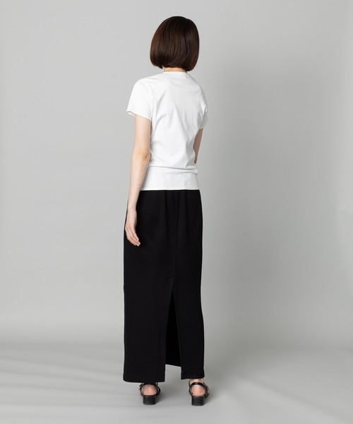 kuros'(クロス)の「【kuros’オリジナル】kuros'Tシャツ コンパクト(Tシャツ/カットソー・レディース・ホワイト/ブラック・SMALL/MEDIUM/LARGE)」の5枚目の写真