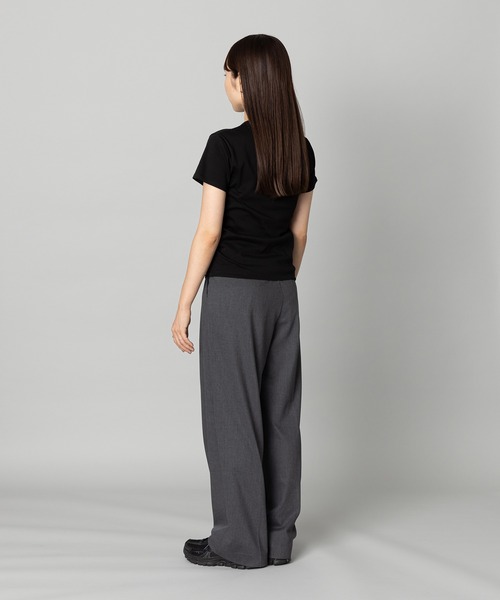 kuros'(クロス)の「【kuros’オリジナル】kuros'Tシャツ コンパクト(Tシャツ/カットソー・レディース・ホワイト/ブラック・SMALL/MEDIUM/LARGE)」の12枚目の写真