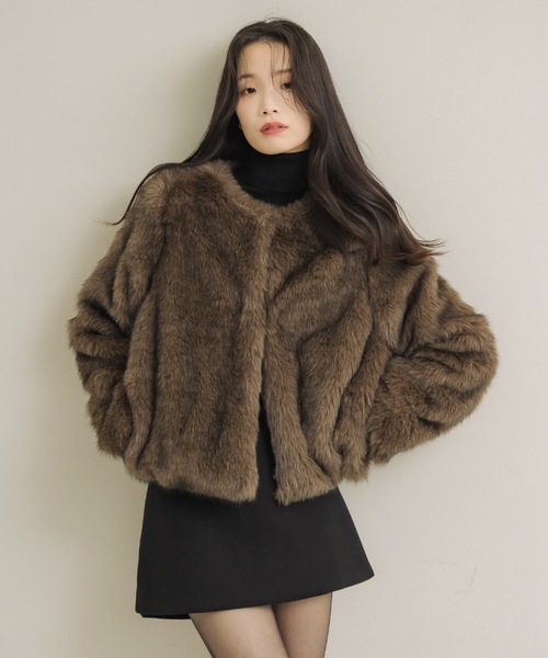 NEUNA ノーカラーファーコート　ブラウン NEUNA（ヌナ）の「ノーカラーファーコート（ダウンジャケット/コート