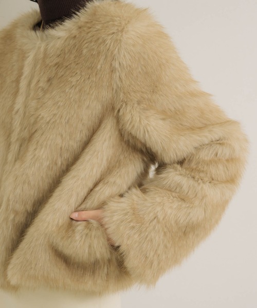 NEUNA（ヌナ）の「ノーカラーファーコート（ダウンジャケット/コート