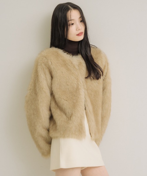 NEUNA（ヌナ）の「ノーカラーファーコート（ダウンジャケット/コート・レディース・アイボリー/ブラウン・FREE）」の10枚目の写真