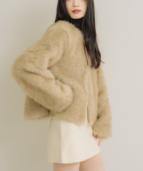NEUNA（ヌナ）の「ノーカラーファーコート（ダウンジャケット/コート・レディース・アイボリー/ブラウン・FREE）」の14枚目の写真