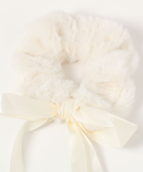 repipi armario（レピピ アルマリオ）の「リボンツキシュシュ（シュシュ・キッズ・ホワイト/ベージュ/ブラック・ONESIZE）」の14枚目の写真