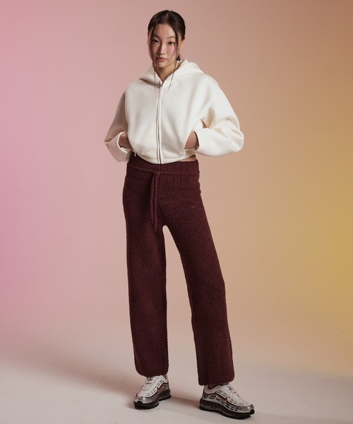 NIKE(ナイキ)の「《セットアップ対応商品》ナイキ スポーツウェア フェニックス コージー ブークレ ウィメンズ スリム ニット パンツ / Nike Sportswear Phoenix Cozy Boucle Women's Slim Knit Pants HV2767-619 Burgundy Crush(その他パンツ・レディース・バーガンディー・L/M/XL/S/XS)」の2枚目の写真