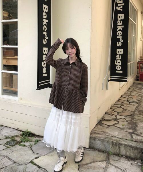RONRON（ロンロン）の「RUFFLE CHECK SHIRT BROWN（シャツ/ブラウス・レディース・その他・FREE）」の7枚目の写真