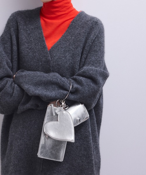 ADAM ET ROPE'（アダムエロペ）の「【WEB限定】マルチポーチ付きショルダーバッグ（ショルダーバッグ・レディース・シルバー/ブラック/ブラウン/レッド・FREE）」の4枚目の写真