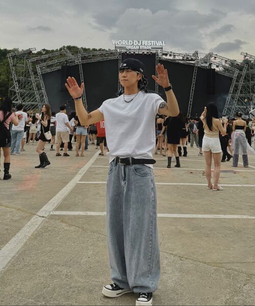 NOMANUAL(NOMANUAL)の「RAW VISION DENIM PANTS - WHITE BLUE(デニムパンツ・レディース・その他・X-SMALL/SMALL/MEDIUM/LARGE)」の15枚目の写真