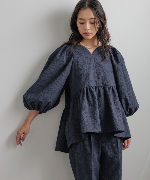 LOWRYS FARM(ローリーズファーム)の「daymeジャガードブラウス 628649(シャツ/ブラウス・レディース・ブラック/ネイビー・MEDIUM/LARGE)」の14枚目の写真