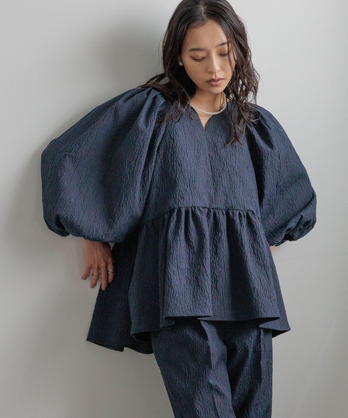 LOWRYS FARM(ローリーズファーム)の「daymeジャガードブラウス 628649(シャツ/ブラウス・レディース・ブラック/ネイビー・MEDIUM/LARGE)」の16枚目の写真
