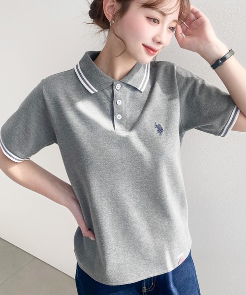 U.S. POLO ASSN.(ユーエスポロアッスン)の「moment+別注【U.S.POLO ASSN.】ワンポイント刺繍配色ラインリブ半袖ポロシャツ(ポロシャツ・レディース・杢グレー/ブラック/アイボリー/ネイビー・M/L)」の9枚目の写真