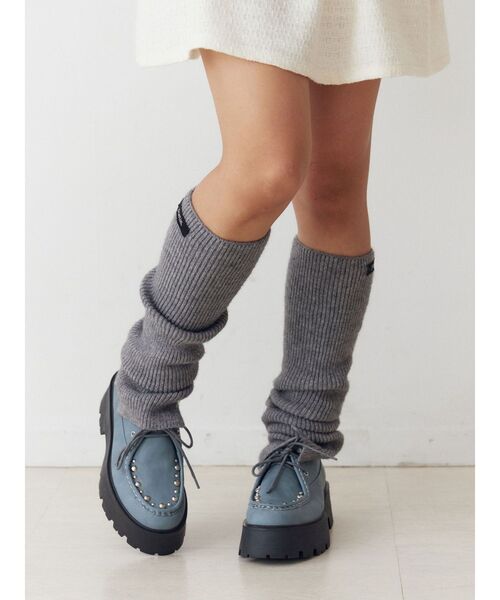 jouetie（ジュエティ）の「オーバーソールスタッズチロリアンシューズ（ローファー・レディース・ブルー/ブラック・MEDIUM/LARGE）」の3枚目の写真