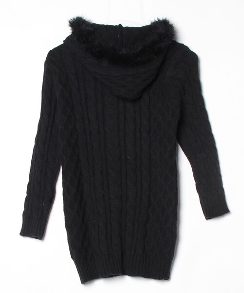 Nadana(ナダナ)の「ファーフードケーブルニットミニワンピース(ワンピース・レディース・オフホワイト/ブラック・FREE)」の4枚目の写真