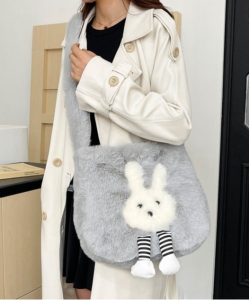 Port(ポート)の「【 Port / ポート 】 うさぎ もこもこ ショルダーバッグ #(ショルダーバッグ・レディース・ブラウン/ピンク/グリーン/ホワイト/グレー・FREE)」の2枚目の写真