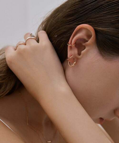 SIENA ROSE（シエナロゼ）の「ROSETEN・ミラーカットフープピアス[M]（ピアス（両耳用）・レディース・ピンクゴールド・FREE）」の6枚目の写真