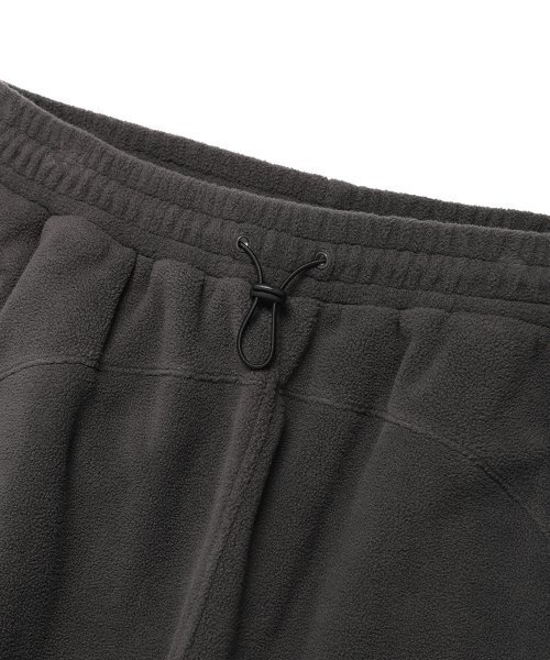 Cavish(カビシ)の「FLEECE MULTI POCKET PANTS CHARCOAL(CV2DFUPA02A)(スウェットパンツ・レディース・チャコール・LARGE)」の3枚目の写真
