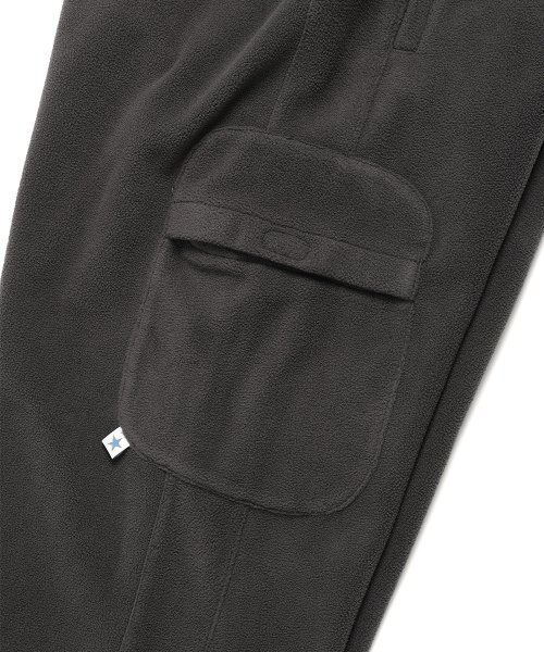 Cavish(カビシ)の「FLEECE MULTI POCKET PANTS CHARCOAL(CV2DFUPA02A)(スウェットパンツ・レディース・チャコール・LARGE)」の7枚目の写真