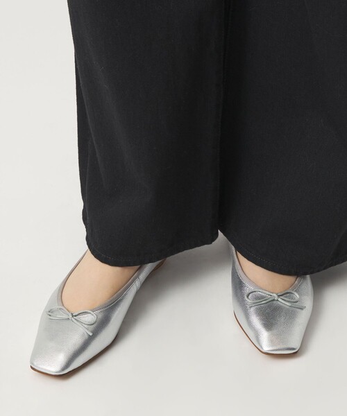 ODETTE E ODILE(オデットエオディール)の「スクエアバレエ フラット10↓↑(バレエシューズ・レディース・シルバー/ダークブラウン・24cm/22.5cm/23.5cm/24.5cm/23cm/25cm/22cm)」の4枚目の写真