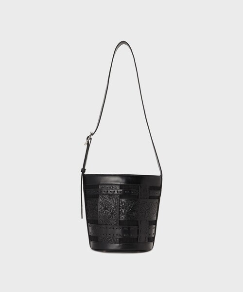 CARVING TRIBES（カービングトライブス）の「CrossShoulderBag（ショルダーバッグ・レディース・ブラック/ベージュ・FREE）」の2枚目の写真