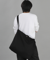 SAINTCREW（セントクルー）の「スナップオープンビッグクロスバッグ SOC-135 ブラックブラック BKS（メッセンジャーバッグ）」