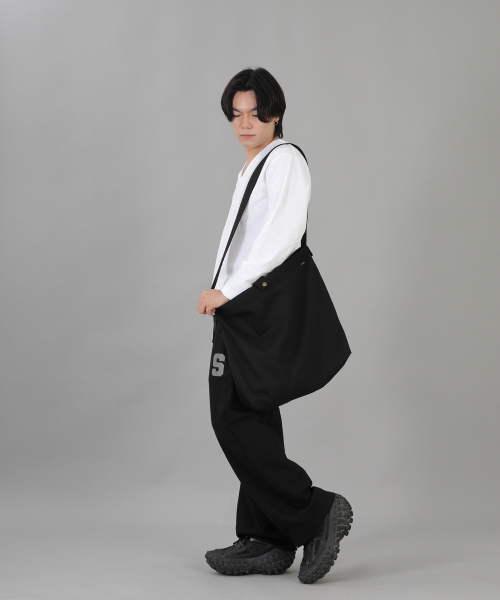 SAINTCREW(セントクルー)の「スナップオープンビッグクロスバッグ SOC-135 ブラックブラック BKS(メッセンジャーバッグ・メンズ・その他・フリー)」の3枚目の写真